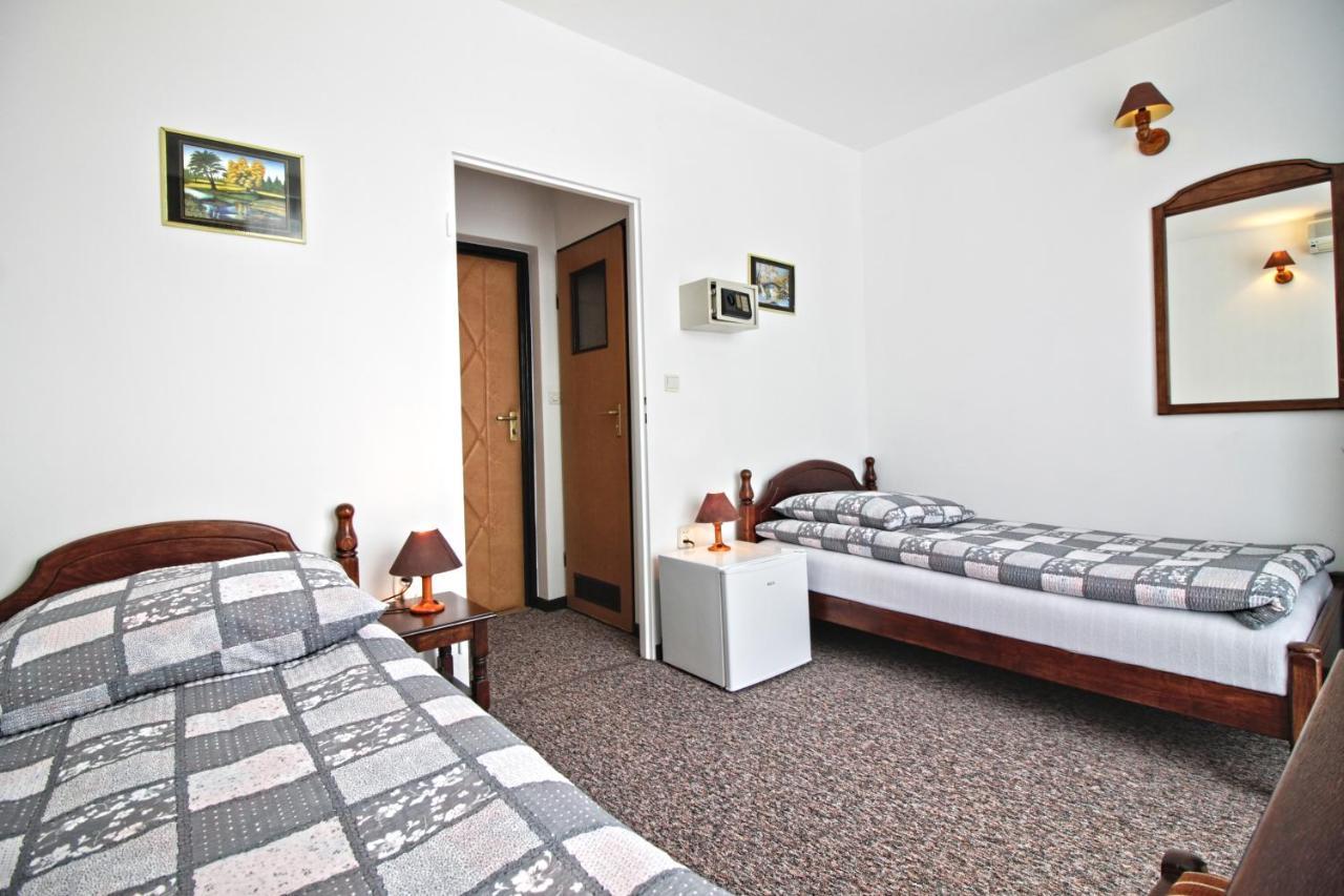 Motel Na Zbojeckiej Skawa エクステリア 写真