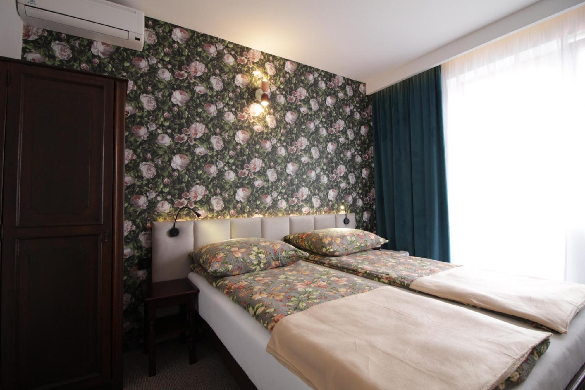 Motel Na Zbojeckiej Skawa エクステリア 写真