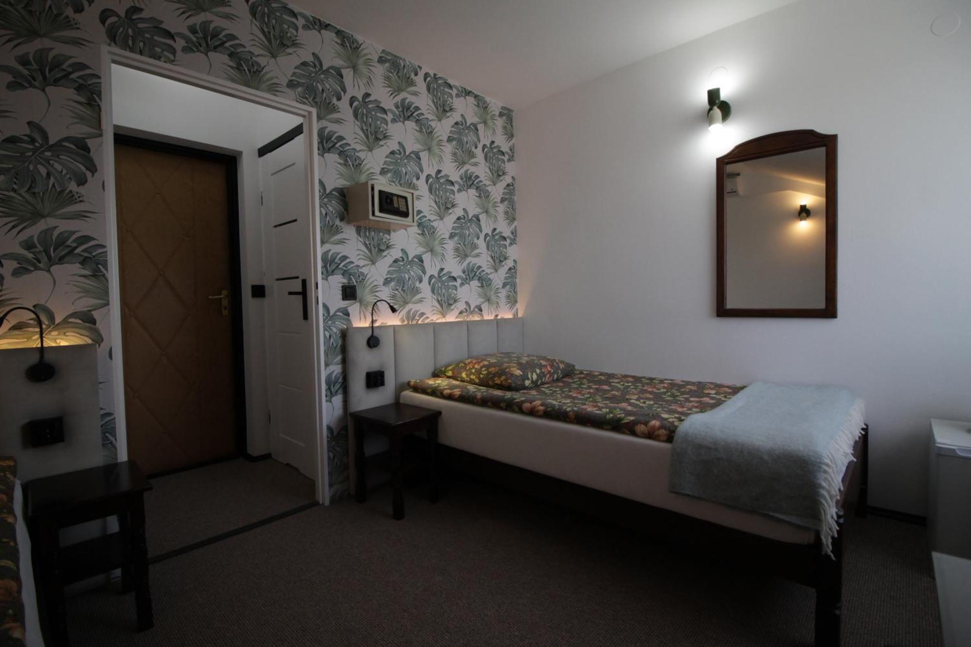 Motel Na Zbojeckiej Skawa エクステリア 写真
