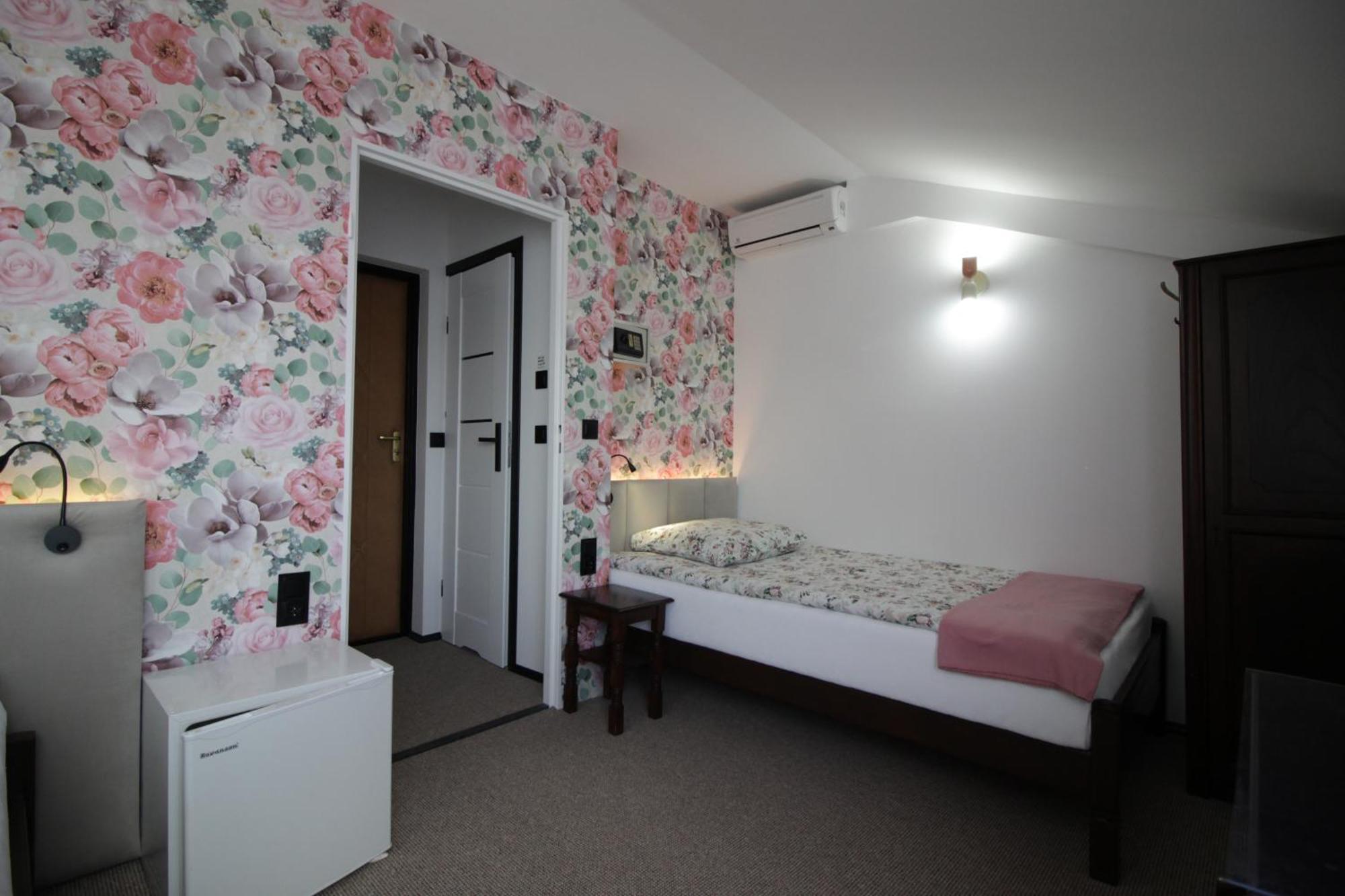 Motel Na Zbojeckiej Skawa エクステリア 写真